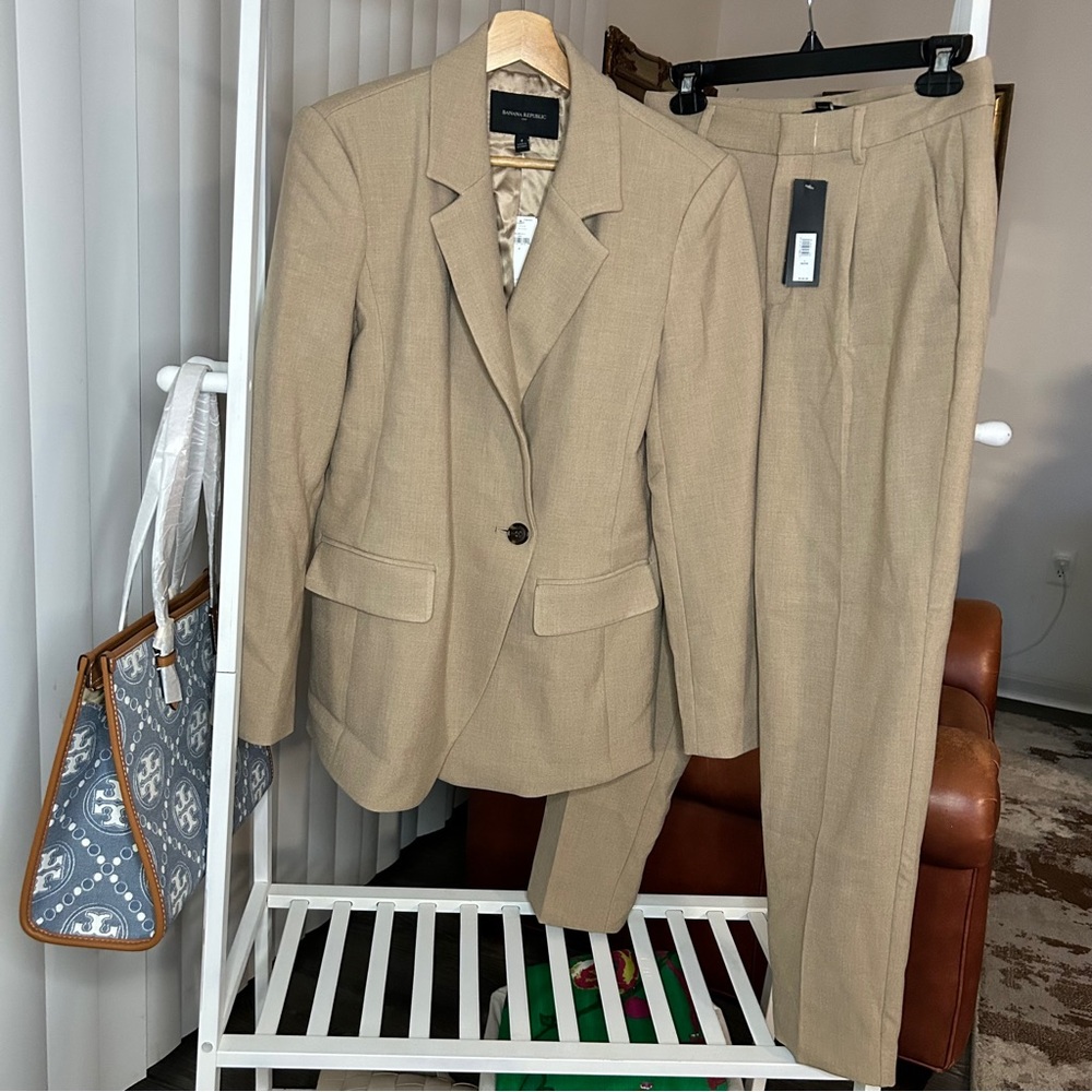 Banana Republic Neutral Beige Linen-Blend Single-Button Blazer - Picture 2 of 12